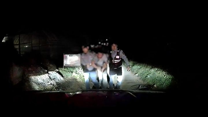 경찰에 붙잡힌 태국인 불법체류자 모습. (사진=경기남부경찰청 제공) *재판매 및 DB 금지