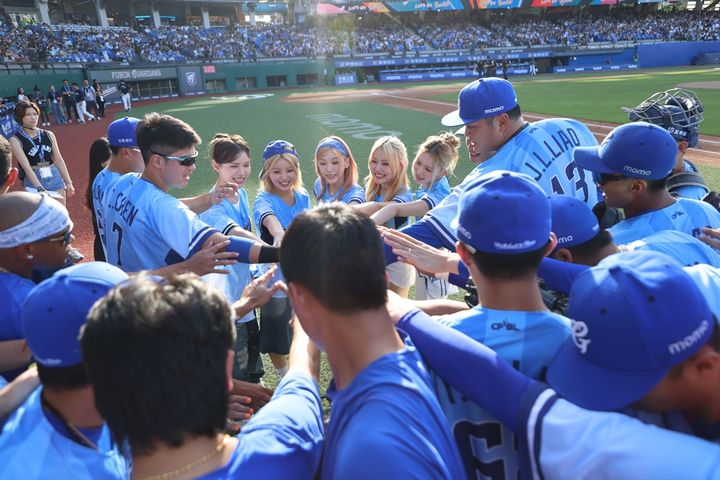 [서울=뉴시스] 영파씨. (사진=알비더블유·DSP미디어·비츠엔터테인먼트, Fubon Guardians 제공) 2025.07.15. photo@newsis.com  *재판매 및 DB 금지
