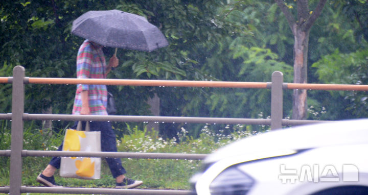 전북 오전까지 흐리고 비…낮 19~21도, 서해안 강풍