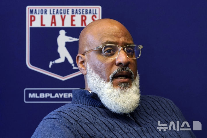 [뉴욕=AP/뉴시스] 토니 클라크 메이저리그(MLB) 선수노조 회장. 2022.03.12