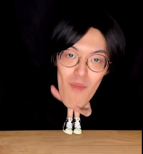 [서울=뉴시스] SNS에서 활동하는 '조노우치'는 자신의 콤플렉스였던 긴 턱을 개성으로 승화시켰다.(사진=틱톡 '조노우치' 캡처) 2025.07.16 *재판매 및 DB 금지