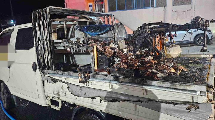 주택가 주차된 화물차 불…농업방제 드론 배터리서 발화