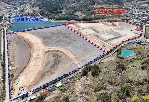 [여수=뉴시스] 여수시 화정면 '개도 농어촌관광휴양단지 조성사업' 1단계 성토 마무리 현장. (사진=여수시 제공) 2025.07.16. photo@newsis.com *재판매 및 DB 금지