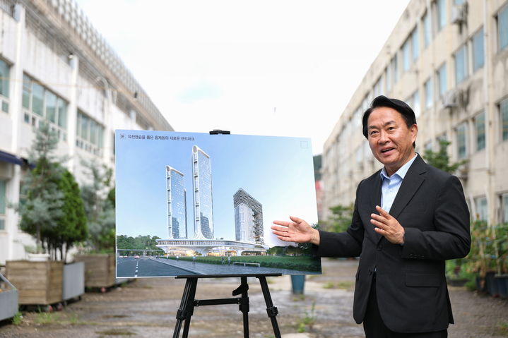 [서울=뉴시스]뉴시스와 인터뷰하는 이성헌 서대문구청장. 2025.07.15. (자료=서대문구 제공) *재판매 및 DB 금지