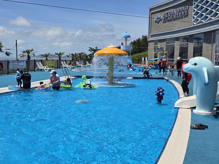 [진도=뉴시스]진도국민해양안전관 어린이 물놀이시설. (사진=진도군 제공) 2025.07.16. photo@newsis.com *재판매 및 DB 금지