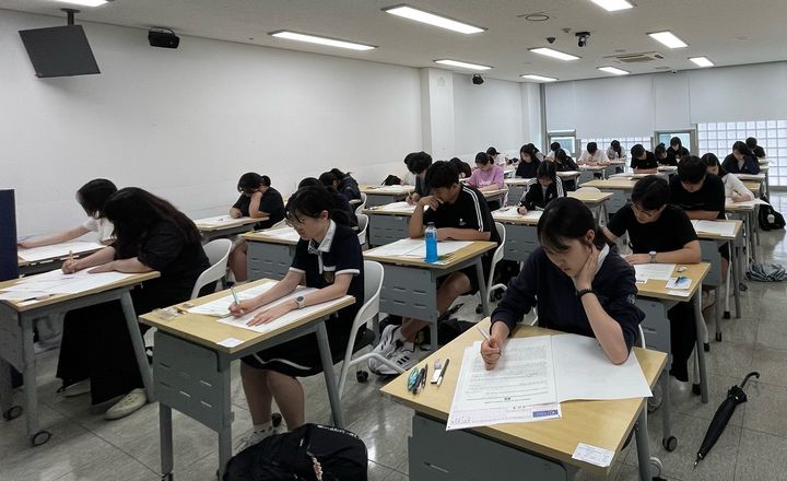 수험생들이 건국대 모의논술을 응시하고 있다. (사진=건국대 제공) *재판매 및 DB 금지