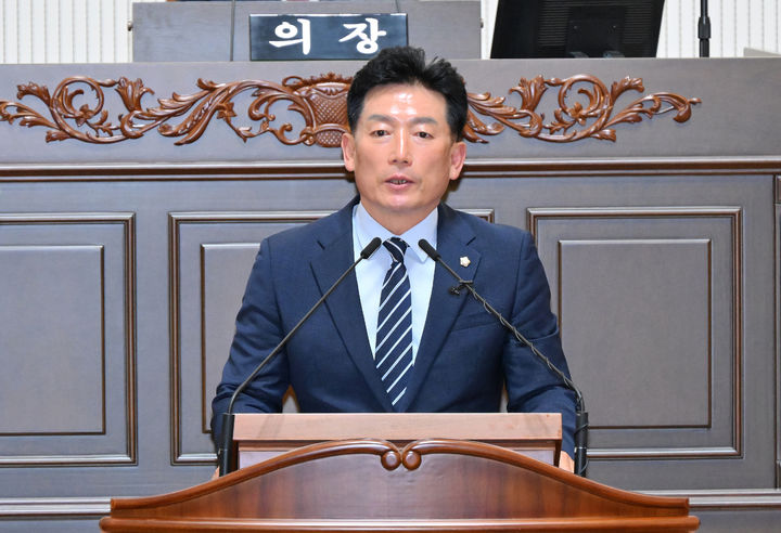 [진주=뉴시스]진주시의회 정용학 의원(사진=뉴시스 DB).photo@newsis.com *재판매 및 DB 금지