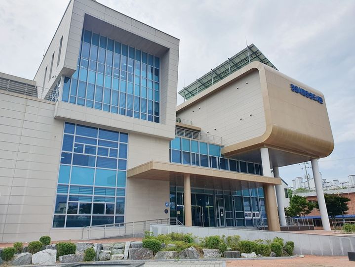 [정읍=뉴시스] 정읍시립중앙도서관. *재판매 및 DB 금지