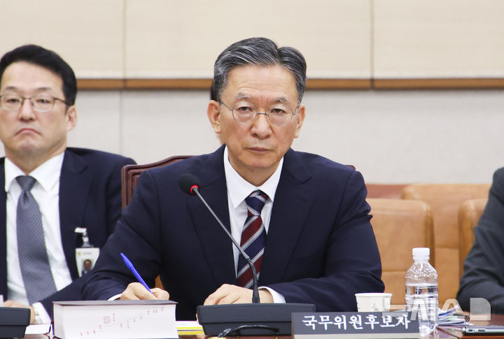 [서울=뉴시스] 김금보 기자 = 정성호 법무부 장관 후보자가 16일 서울 여의도 국회 법제사법위원회에서 열린 인사청문회에서 자료제출 요청 발언을 듣고 있다. 2025.07.16. kgb@newsis.com