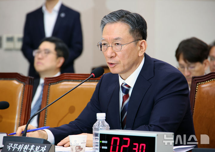 [서울=뉴시스] 김금보 기자 = 정성호 법무부 장관 후보자가 16일 서울 여의도 국회 법제사법위원회에서 열린 인사청문회에서 질의에 답하고 있다. 2025.07.16. kgb@newsis.com