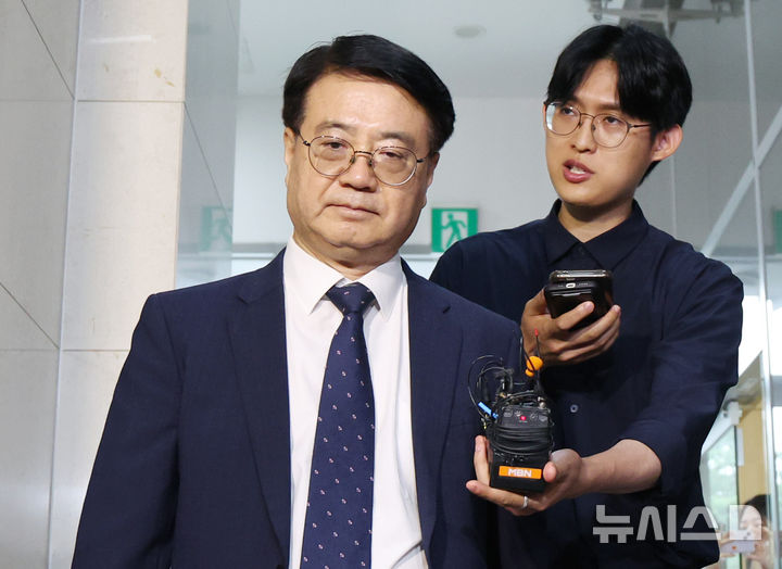 [서울=뉴시스] 채상병 사고 당시 경북경찰청장을 맡았던 최주원 대전경찰청장(조사 당시 경찰청 미래치안정책국장)이 지난 7월 16일 서울 서초구 순직해병 특검 사무실에 피고인 신분으로 출석하고 있다. (사진=뉴시스DB). photo@newsis.com