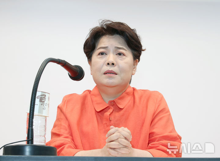 [서울=뉴시스] 김금보 기자 = 윤희숙 국민의힘 혁신위원회 위원장이 16일 서울 여의도 당사에서 열린 기자간담회에서 발언을 하고 있다. 2025.07.16. kgb@newsis.com
