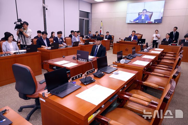농해수위 정회 장면