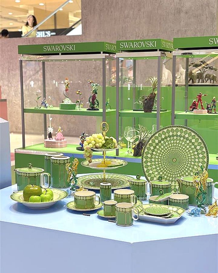 [대구=뉴시스] 더현대 대구는 '스와로브스키 원더컬러 팝업스토어'를 진행한다. (사진 = 더현대 대구 제공) 2025.07.17. photo@newsis.com *재판매 및 DB 금지