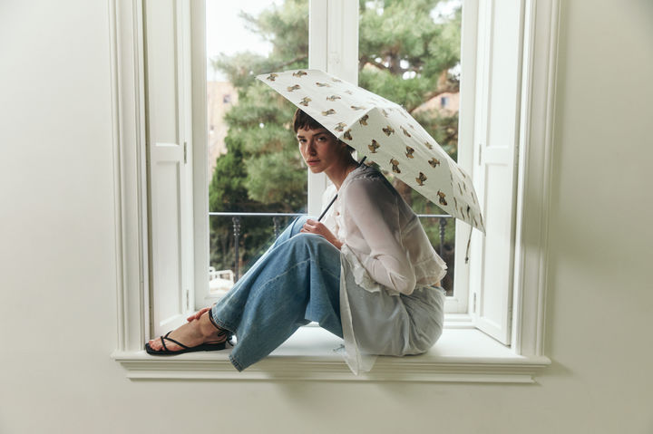 [서울=뉴시스] 생활문화기업 LF는 폭염과 자외선 지수 상승으로 양산이 여름철 필수 아이템으로 자리잡고 있다고 17일 밝혔다.(사진=LF 제공) *재판매 및 DB 금지