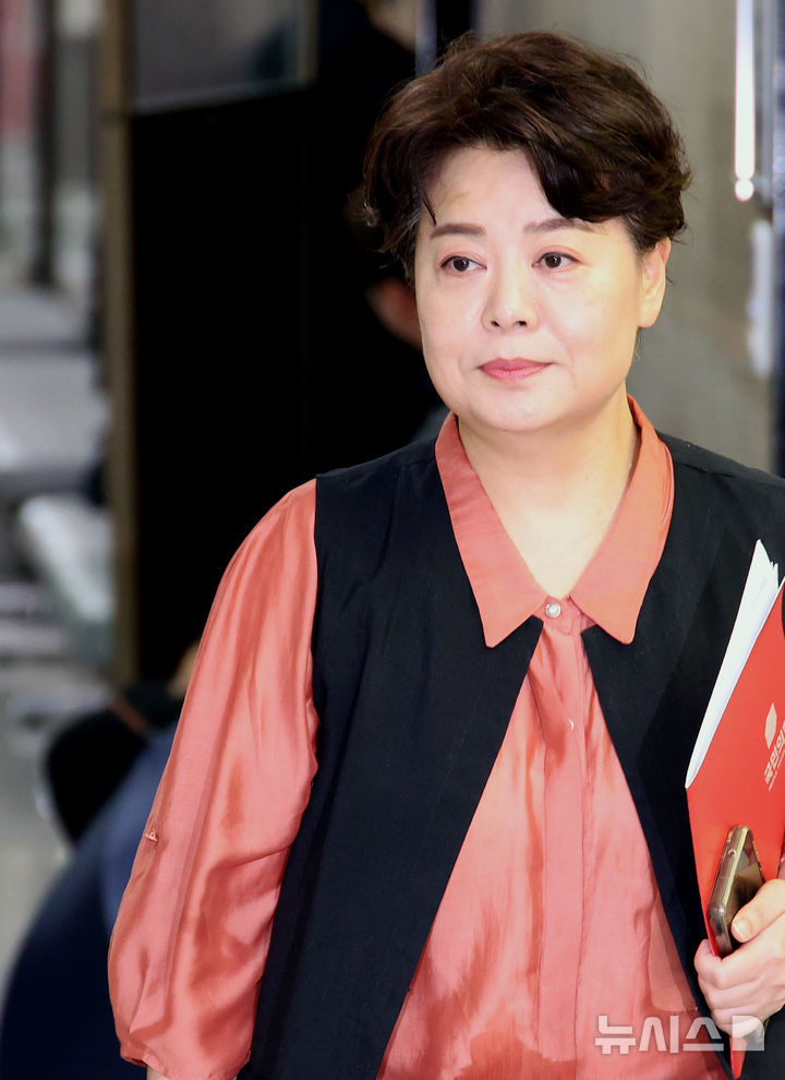 [서울=뉴시스] 김금보 기자 = 윤희숙 국민의힘 혁신위원장이17일 서울 여의도 국회에서 열린 비상대책위원회의에 참석하고 있다. 2025.07.17. kgb@newsis.com