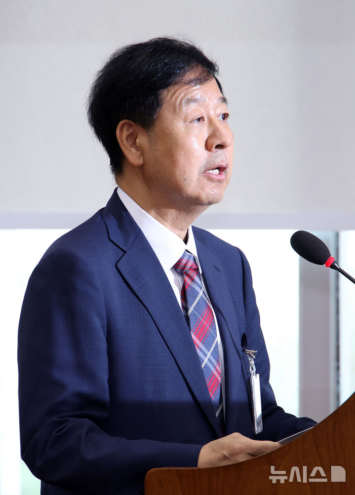 [서울=뉴시스] 김금보 기자 = 구윤철 경제부총리 겸 기획재정부 장관 후보자가 17일 서울 여의도 국회 기획재정위원회에서 열린 인사청문회에서 발언을 하고 있다. 2025.07.17. kgb@newsis.com