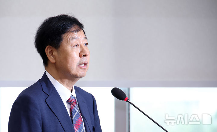 [서울=뉴시스] 김금보 기자 = 구윤철 경제부총리 겸 기획재정부 장관 후보자가 17일 서울 여의도 국회 기획재정위원회에서 열린 인사청문회에서 발언을 하고 있다. 2025.07.17. kgb@newsis.com