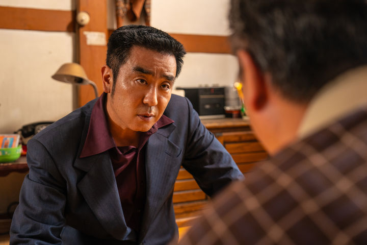 [주말의 OTT]촌뜨기 류승룡이 보물 캐러 간다