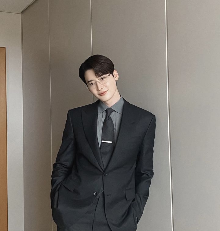 [서울=뉴시스] 배우 이종석. (사진=이종석 인스타그램 캡처) 2025.07.18. photo@newsis.com *재판매 및 DB 금지