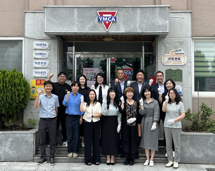 [거창=뉴시스] 거창YMCA, 인구감소지역 청소년 성장지원사업 운영 협의체 발족식 (사진=거창군 제공) 2025. 07. 18. photo@newsis.com   *재판매 및 DB 금지