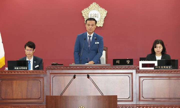 [고창=뉴시스] 18일 열린 고창군의회 제317회 임시회 본회의, 조민규 의장이 회의를 진행하고 있다. *재판매 및 DB 금지