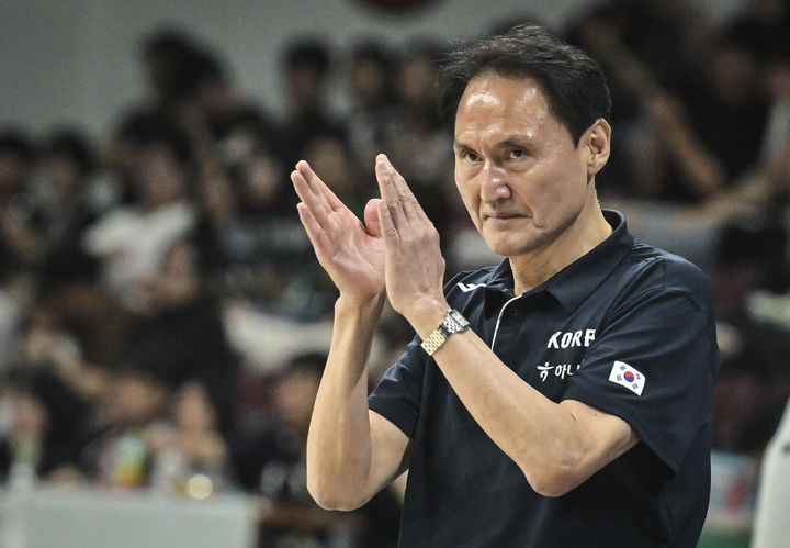 [서울=뉴시스] 남자 농구 대표팀의 안준호 감독. (사진=대한민국농구협회 제공) *재판매 및 DB 금지