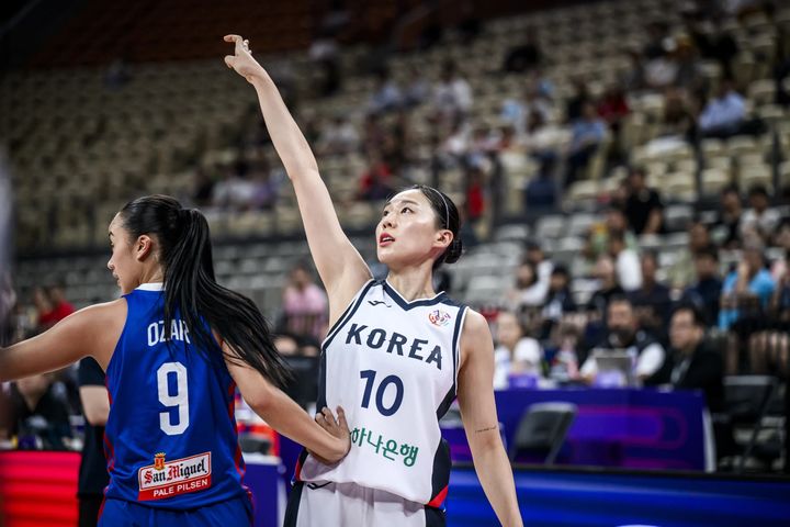 [서울=뉴시스] 여자농구 국가대표팀의 강유림. (사진=FIBA 홈페이지 캡처) *재판매 및 DB 금지