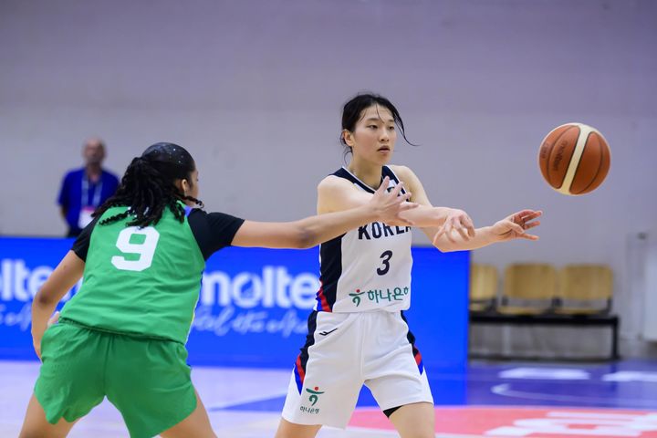 [서울=뉴시스] 한국 19세 이하(U-19) 여자농구 대표팀의 정현. (사진=FIBA 홈페이지 캡처) *재판매 및 DB 금지