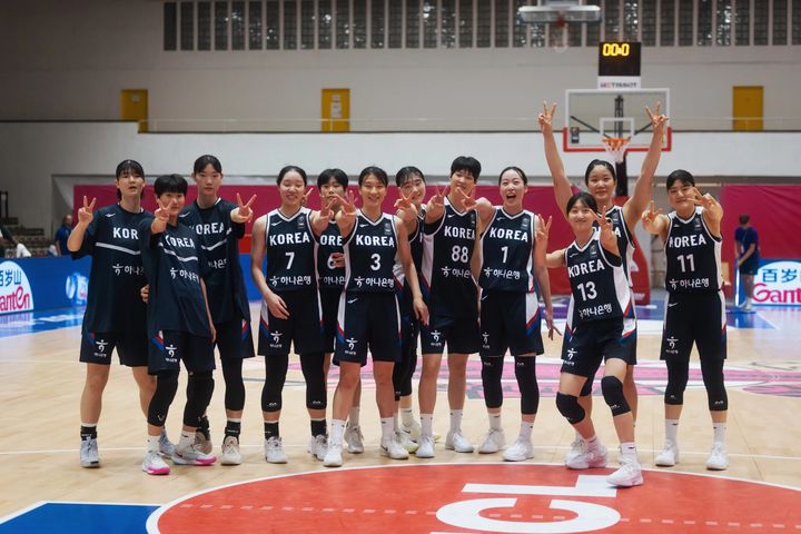 [서울=뉴시스] 한국 19세 이하(U-19) 여자 농구 대표팀. (사진 = FIBA 제공) *재판매 및 DB 금지