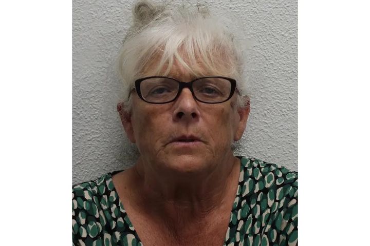 [뉴시스] 일명 '갱스터 할머니(gangster Granny)' 로 불리며 영국 전역에 대량의 마약을 공급한 혐의를 받는 데버라 메이슨(65)의 머그샷. (사진=메트로폴리탄 경찰) 2025.7.20 *재판매 및 DB 금지