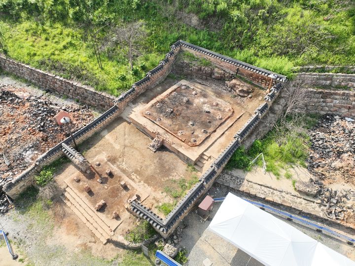 [서울=뉴시스] 정밀수습조사  후 의성 고운사 연수전 (사진=국가유산청 제공) 2025.07,.21. photo@newsis.com  *재판매 및 DB 금지