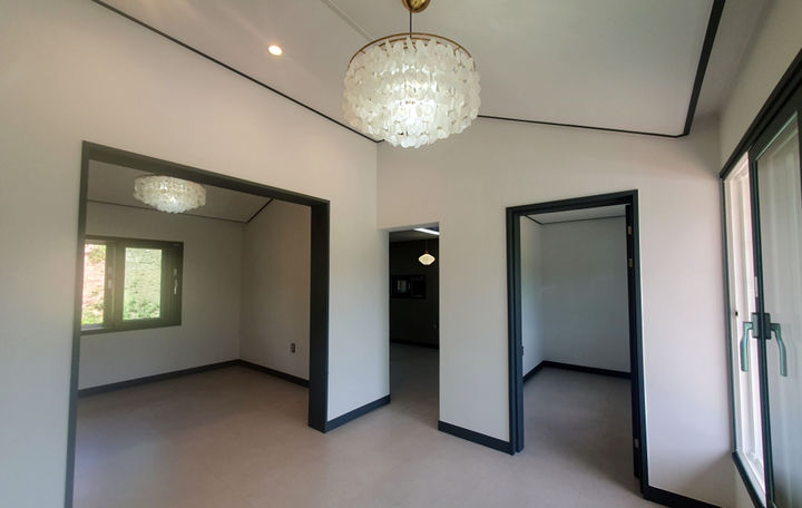 [태안=뉴시스] 리모델링을 끝내고 31일까지 입주자를 모집하는 충남 태안군 이원면 포지리 빈집 내부 모습. (사진=태안군 제공) 2025.07.21. photo@newsis.com *재판매 및 DB 금지