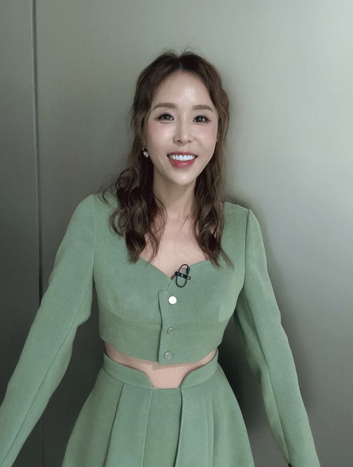 [서울=뉴시스] 신지. (사진=신지 인스타그램 캡처) 2025.07.21. photo@newsis.com *재판매 및 DB 금지