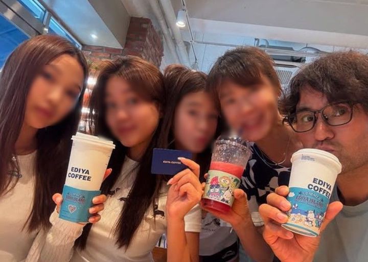 [서울=뉴시스] '한국 야구전설' 박찬호가 아내와 세 딸과 함께한 일상을 공개했다. (사진=박찬호 인스타그램 캡처) 2025.07.21. photo@newsis.com  *재판매 및 DB 금지