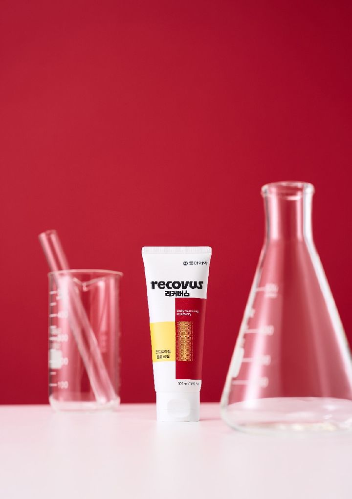 [서울=뉴시스] 동아제약, 리커버스 콘드로이친 온열 크림 출시 (사진=동아제약 제공) 2025.07.21. photo@newsis.com *재판매 및 DB 금지