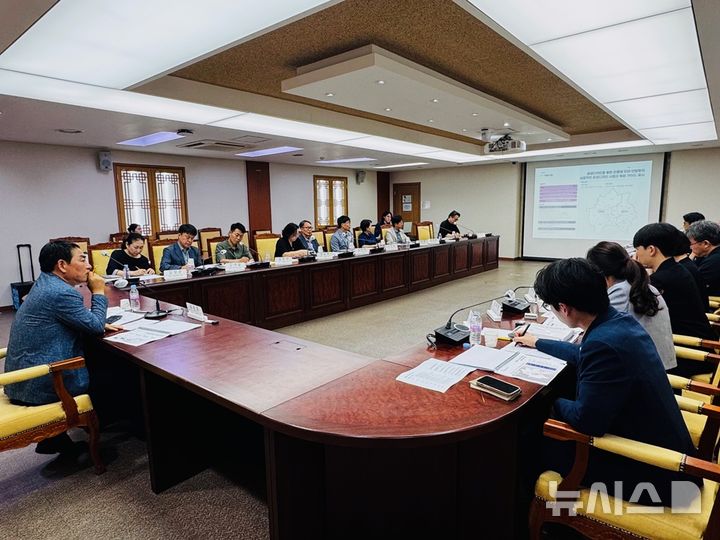 [안양=뉴시스] 안양시는 21일 제2차 공공디자인 진흥계획 착수보고회를 열었다. (사진=안양시 제공).2025.07.21. photo@newsis.com *재판매 및 DB 금지