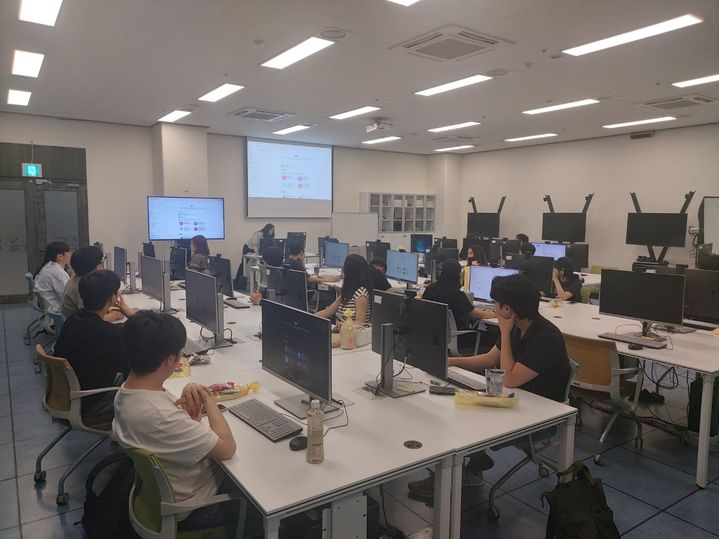 서경대 '생성형 AI툴 기초와 활용 교육' 참가자들이 강의를 듣고 있다. (사진=서경대 제공) *재판매 및 DB 금지