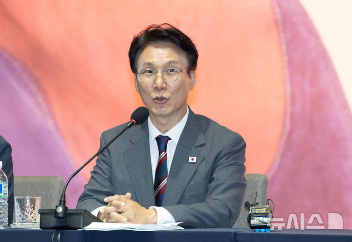 [서울=뉴시스] 황준선 기자 = 김민석 국무총리가 21일 오후 서울 용산구 백범김구기념관에서 열린 광복 80년 기념사업추진위원회 1차 회의에서 발언하고 있다. 2025.07.21. hwang@newsis.com