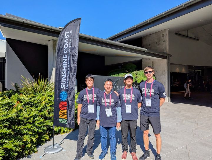 [서울=뉴시스]호주에서 열린 국제수학올림피아드에 챗봇으로 참가한 구글의 딥마인드사 연구진들. (출처=딥마인드, 뉴욕타임스(NYT)에서 재인용) 2025.7.22. *재판매 및 DB 금지