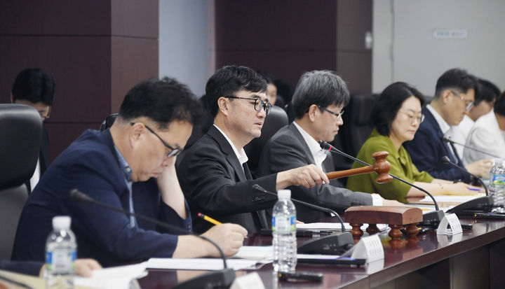 [서울=뉴시스] 임기근 기획재정부 2차관이 22일 오전 서울 종로구 한국무역보험공사에서 열린 '제89차 투자풀운영위원회'를 주재하고 모두발언을 하고 있다. (사진 = 기재부 제공) 2025.07.22. *재판매 및 DB 금지