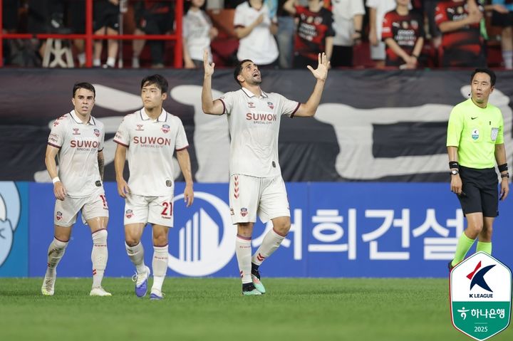 [서울=뉴시스] 프로축구 K리그1 수원FC의 싸박. (사진=한국프로축구연맹 제공)