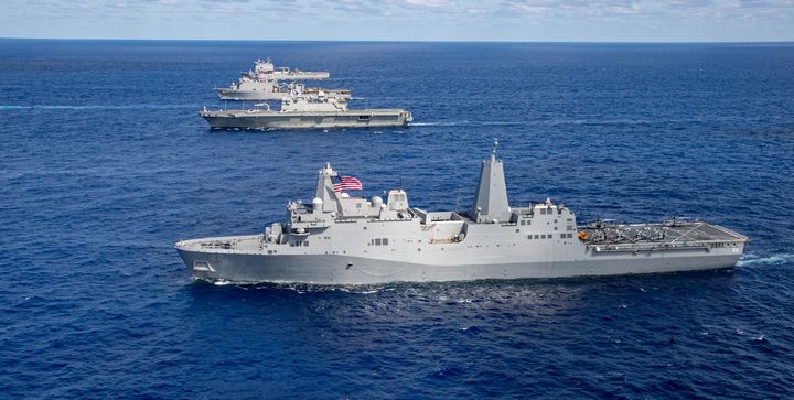 [서울=뉴시스] 지난 20일 해군 마라도함과 미국, 호주 등 다국적군 함정들이 호주 북동부 해상에서 2025 탈리스만 세이버 연합해상훈련을 하고 있다. 사진 앞쪽부터 미국 샌디에고함, 한국 마라도함, 미국 러쉬모어함, 호주 출즈함. (사진=해군 제공) 2025.07.22. photo@newsis.com *재판매 및 DB 금지