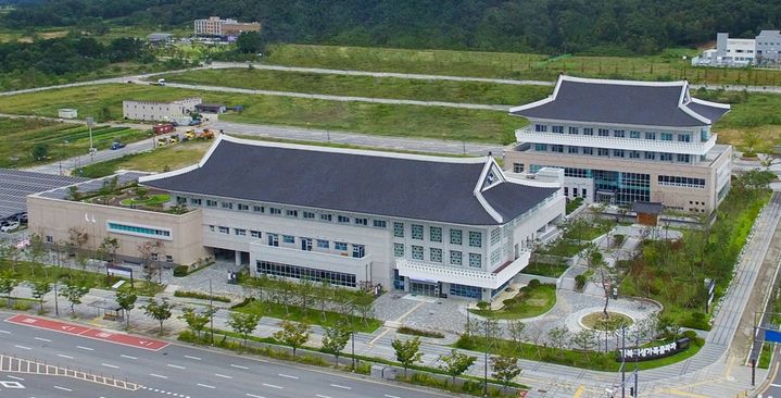 [안동=뉴시스] 경북여성정책개발원(경북여성가족플라자) 전경. (사진=뉴시스 DB). photo@newsis.com *재판매 및 DB 금지