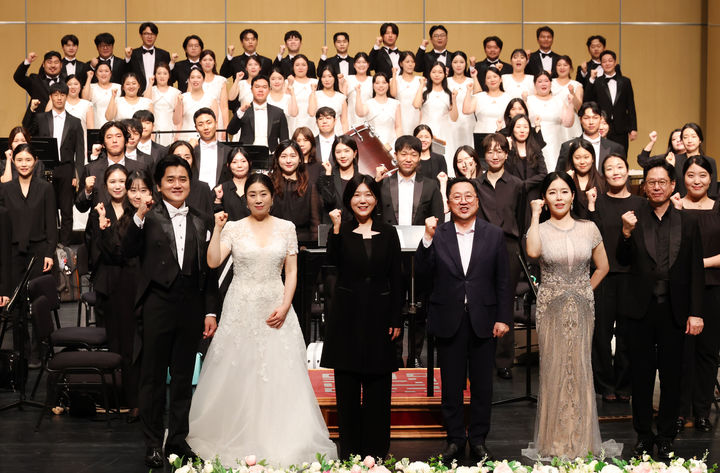 [대전=뉴시스]대전시 청년 예술단체인 대전아트콰이어의 창단 연주회가 22일 대전시립연정국악원 큰마당에서 성황리에 마무리됐다. 2025. 07. 23 photo@newsis.com&nbsp; *재판매 및 DB 금지