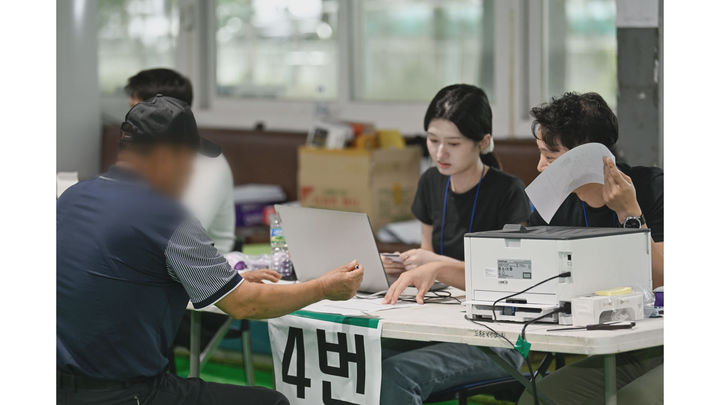 [남원=뉴시스] 남원시의 일선 읍면동 주민센터에서 정부의 민생회복 소비쿠폰 신청이 진행 중이다. *재판매 및 DB 금지