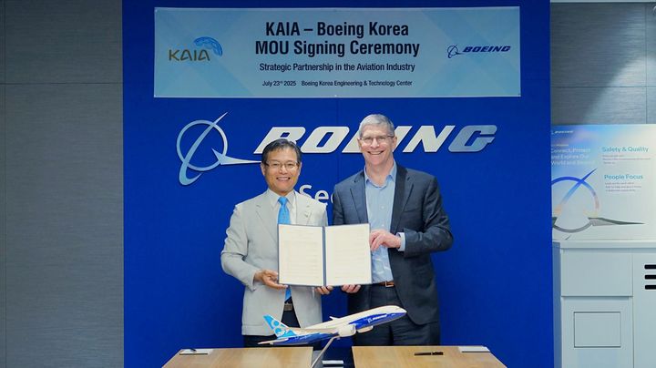 [서울=뉴시스] 국토교통과학기술진흥원(국토교통진흥원)은 23일 보잉코리아 R&D 센터에서 보잉코리아와 항공안전 분야의 상호 발전 및 협력을 위한 업무협약(MOU)을 체결했다고 밝혔다. (사진=국토교통진흥원 제공) 2025.07.23. photo@newsis.com *재판매 및 DB 금지