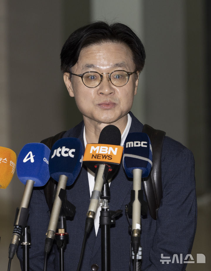 [인천공항=뉴시스] 김근수 기자 = 김정관 산업통상자원부 장관이 23일 인천국제공항 제2여객터미널에서 대미 통상 협상을 위해 미국을 방문하기에 앞서 발언하고 있다. 2024.07.23. ks@newsis.com