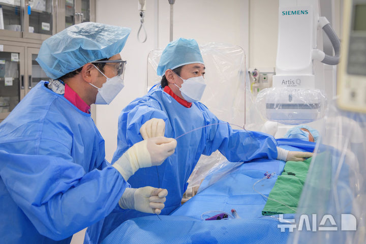 [부천=뉴시스]정일형 기자 = 부천성모 순환기내과 김희열 교수. (사진= 부천성모병원 제공)