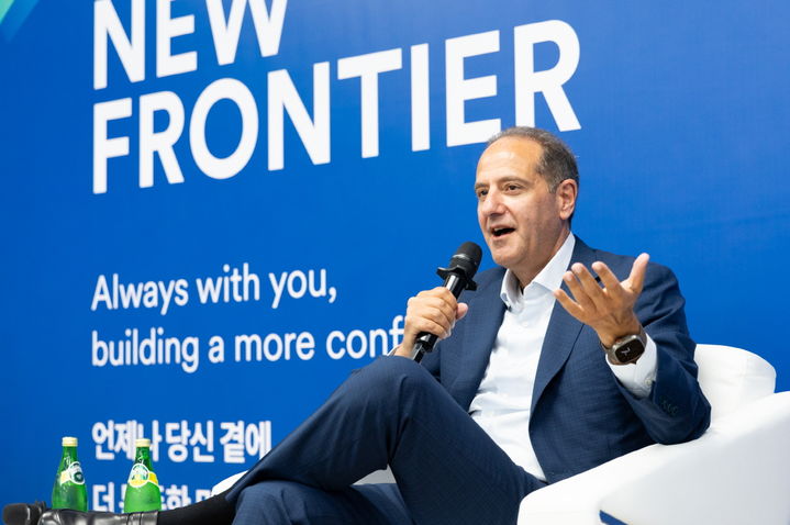 [서울=뉴시스] 미셸 할라프 메트라이프 회장. (사진=메트라이프 제공) 2025.07.24. photo@newsis.com&nbsp; *재판매 및 DB 금지